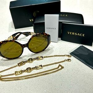 Versace tortoises Brown / Gold Sunglasses NWT BOX & Booklet
